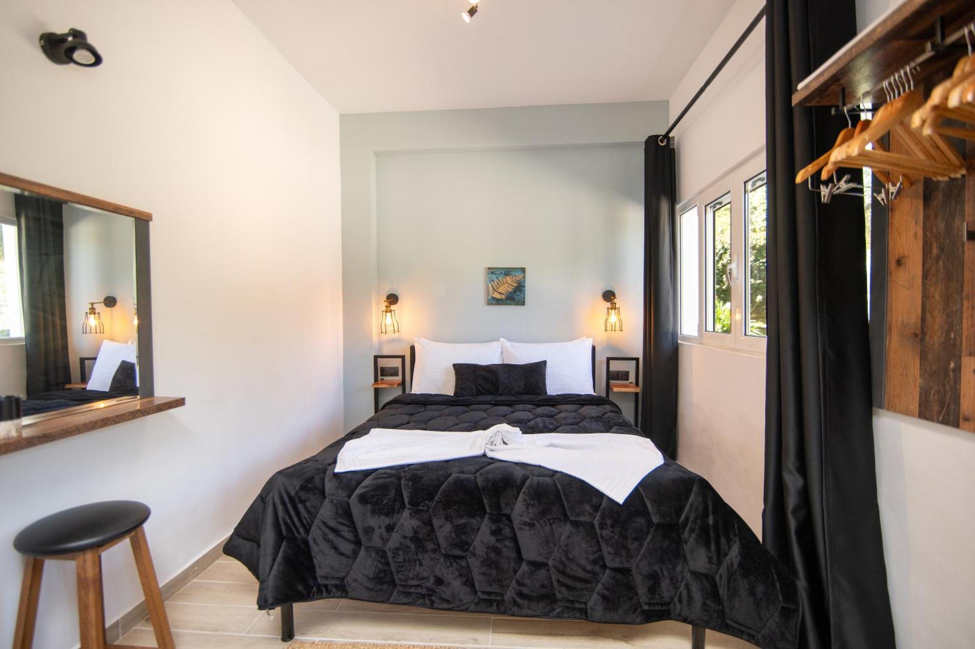 Armoniahousesuites Peritheia Экстерьер фото