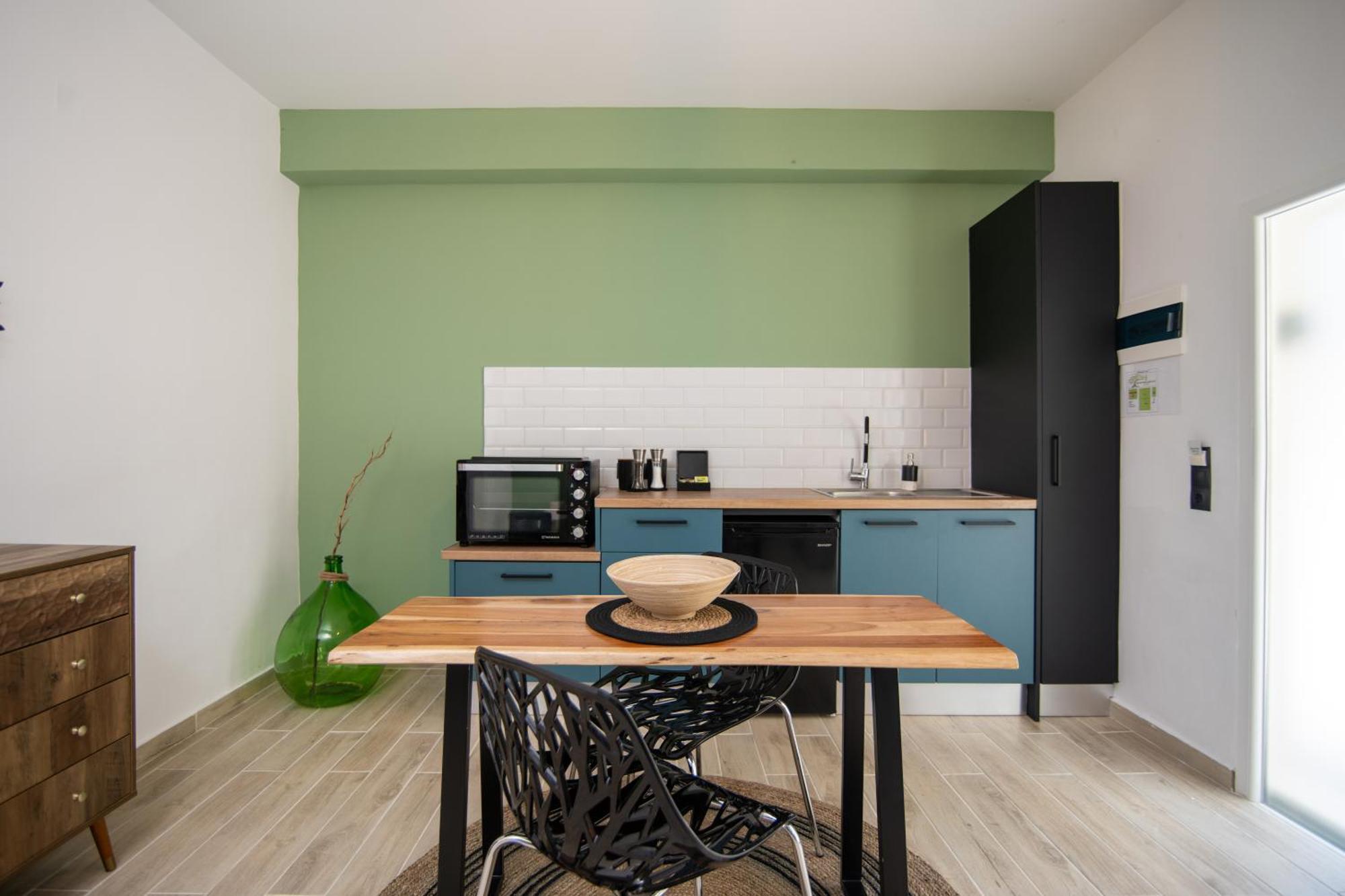 Armoniahousesuites Peritheia Экстерьер фото
