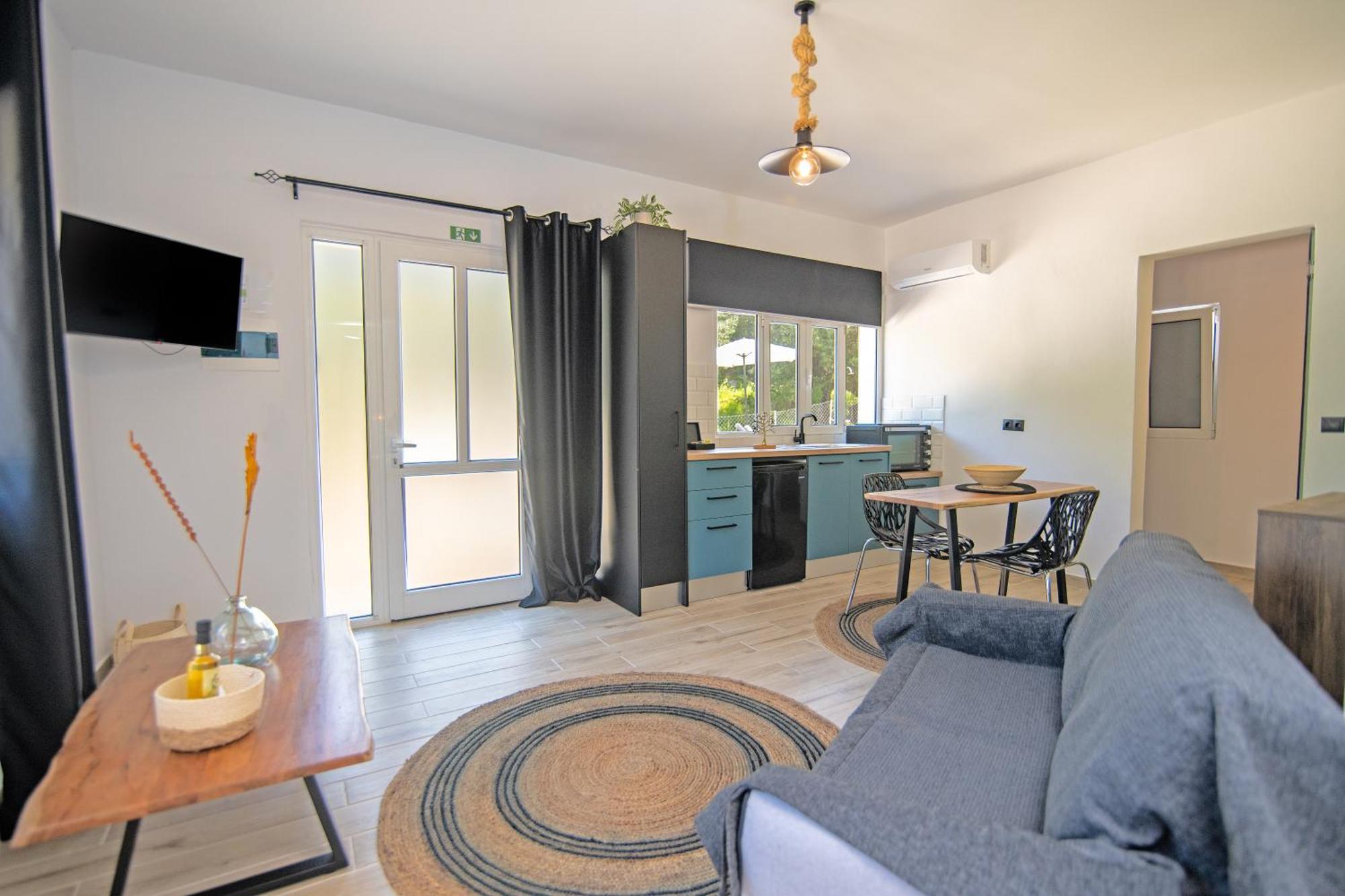 Armoniahousesuites Peritheia Экстерьер фото